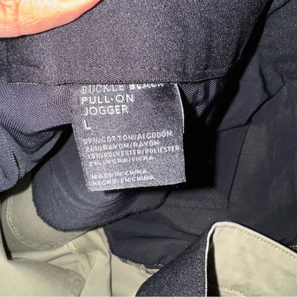 Buckle Black pull-on cargo jogger size Large - Picture 6 of 7